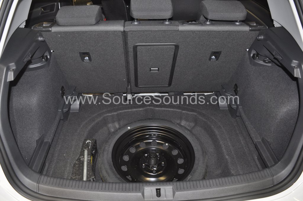 VW Golf Mk7 2014 audio upgrade 002