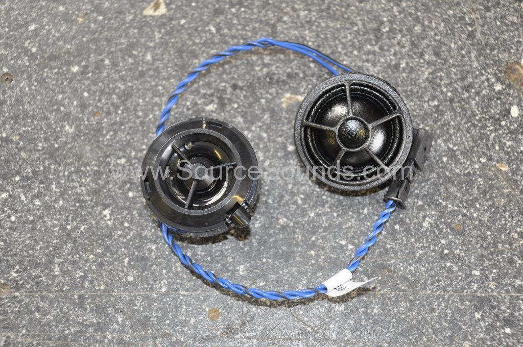 VW Golf Mk7 2014 audio upgrade 007