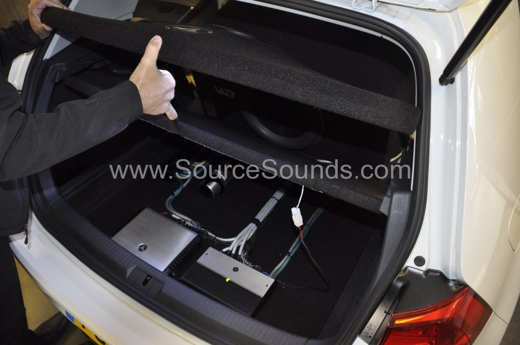 VW Golf Mk7 2014 audio upgrade 013