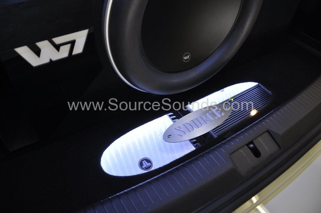 VW Golf Mk7 2014 audio upgrade 020