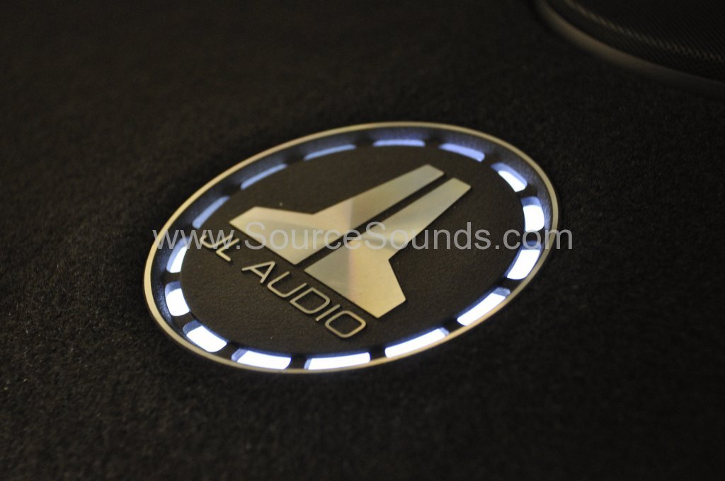 VW Golf Mk7 2014 audio upgrade 026