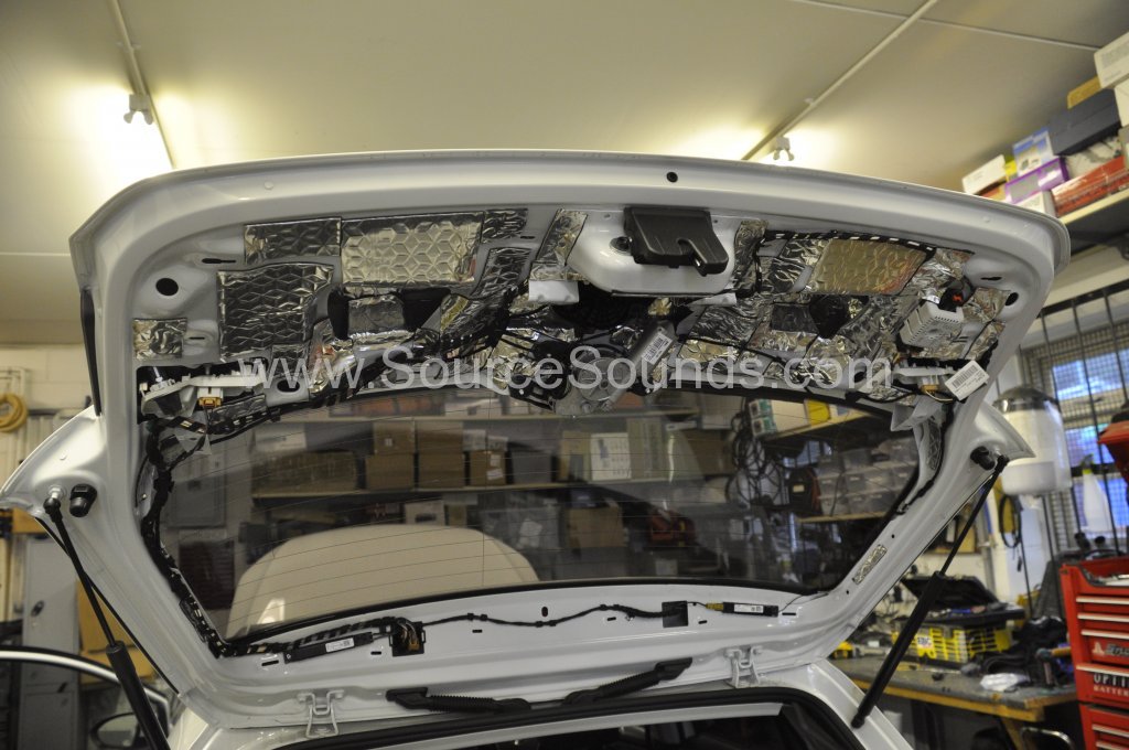VW Golf Mk7 2014 sound proofing upgrade 019