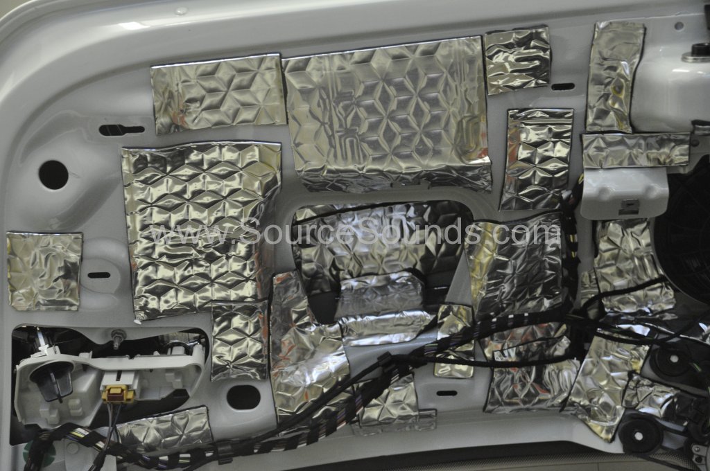 VW Golf Mk7 2014 sound proofing upgrade 020