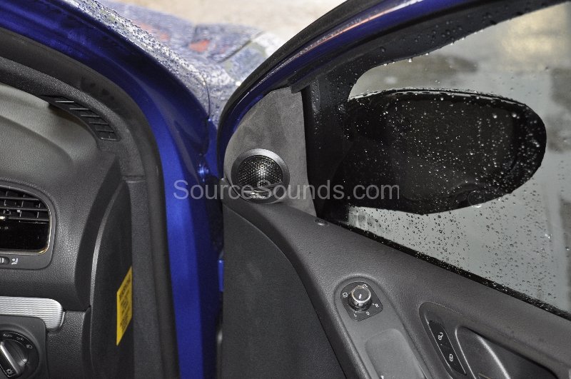 vw-golf-r-custom-install-005