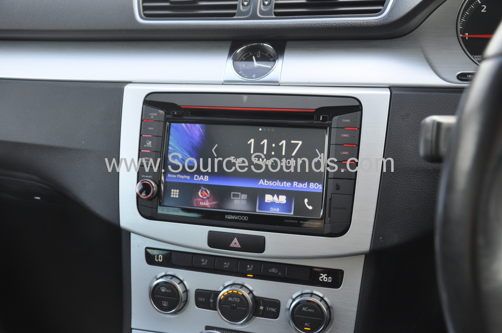 VW Passat 2012 kenwood OE screen 004