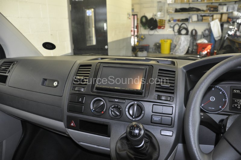 vw-t5-2010-double-din-navigation-screen-upgrade-002