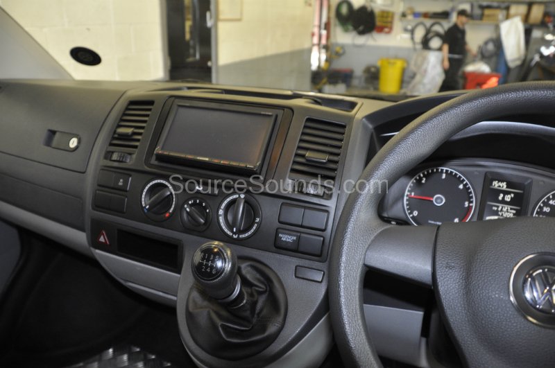 vw-t5-2010-double-din-navigation-screen-upgrade-004