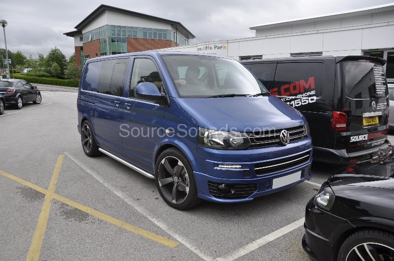 vw-t5-2013-rear-usb-charging-point-001