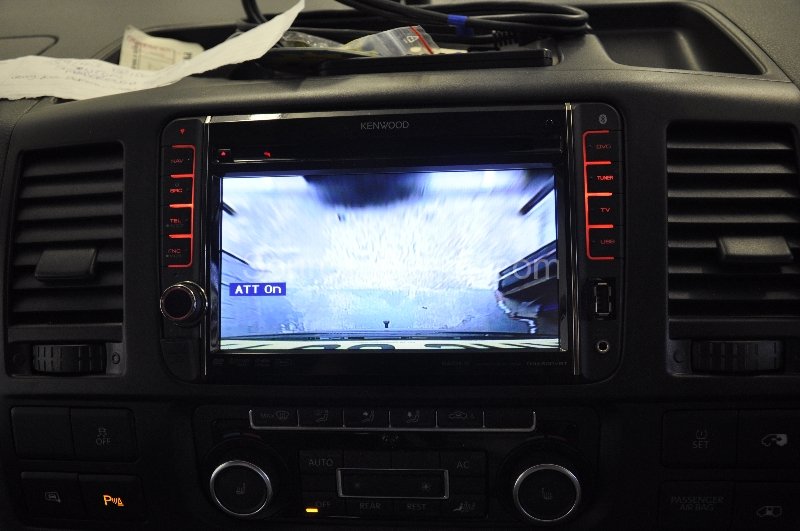 vw-transporter-t5-california-reverse-camera-002