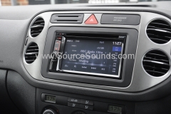 VW Tiguan 2009 DAB upgrade with OEM parking 003