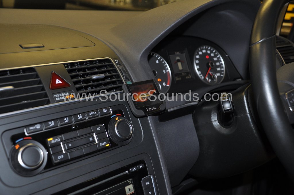 VW Touran 2011 bluetooth upgrade 005