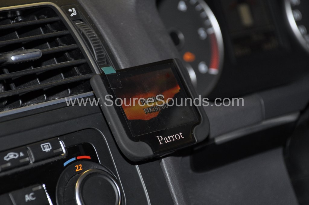 VW Touran 2011 bluetooth upgrade 006