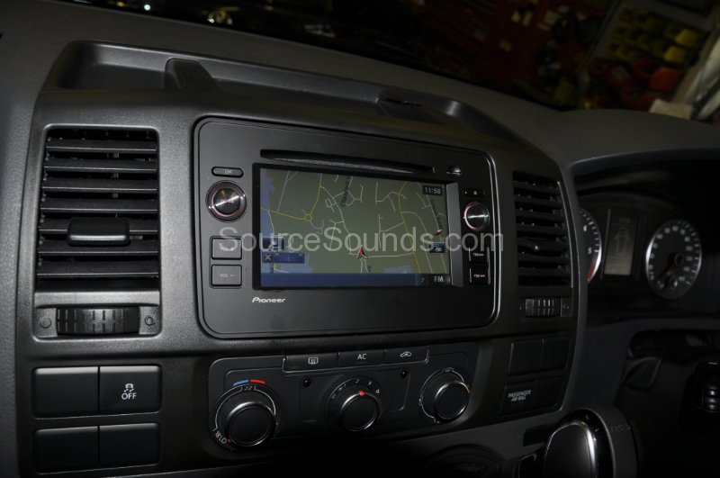 vw-transporter-t5-2012-screen-fit-003 vw-transporter-t5-2012-screen-fit-003