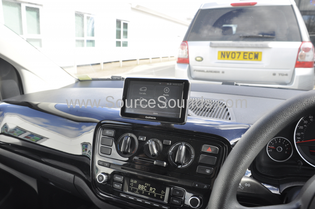 VW Up 2012 retro fit navigation 002