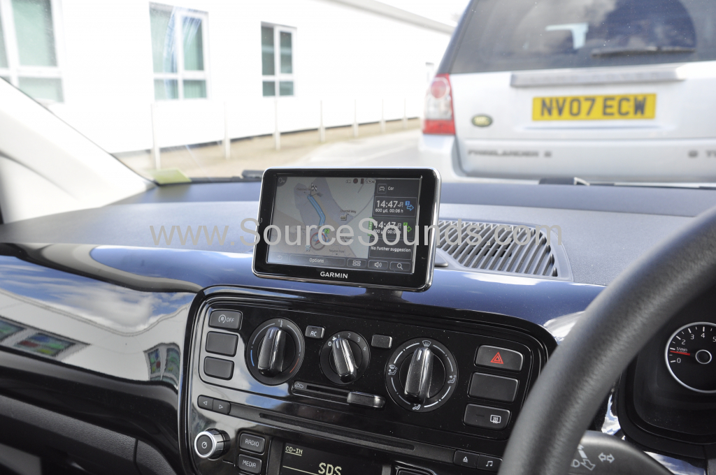 VW Up 2012 retro fit navigation 005