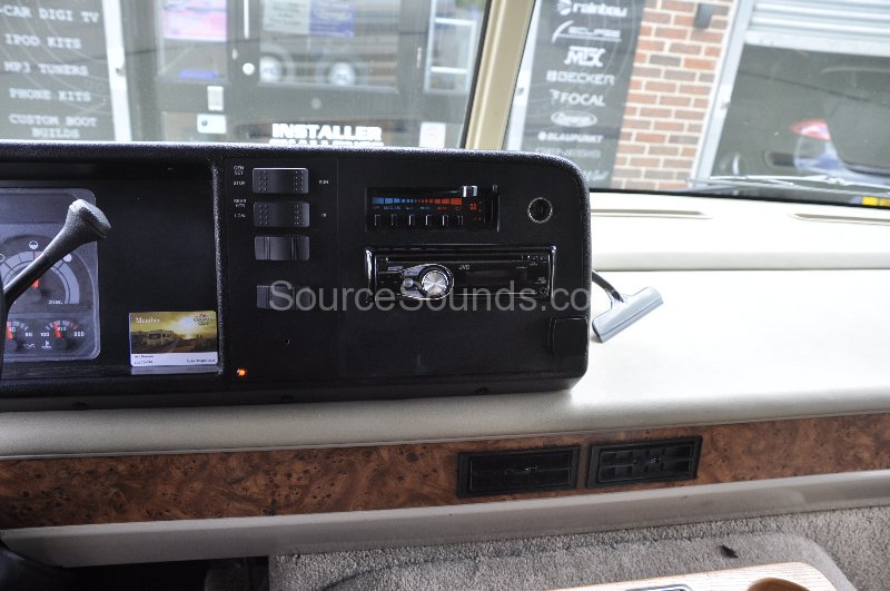 winnebago-motorhome-dab-upgrade-004